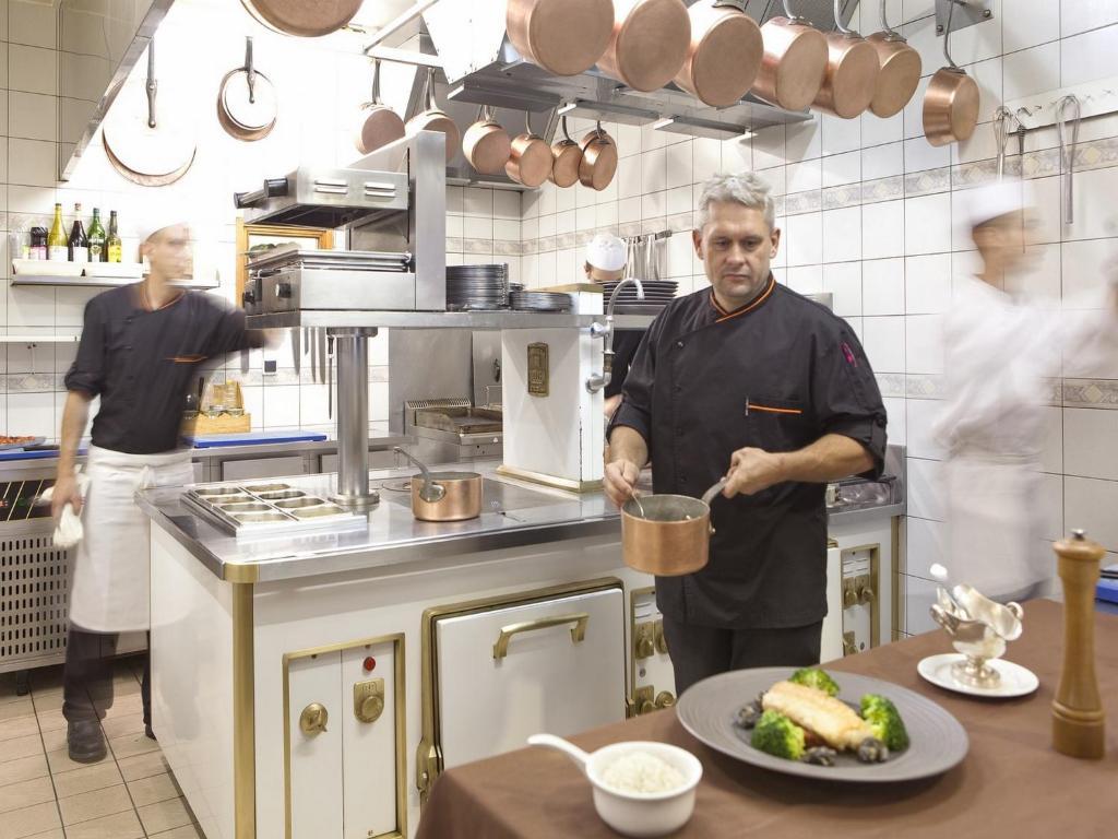 Hotel Chambord Виши Екстериор снимка